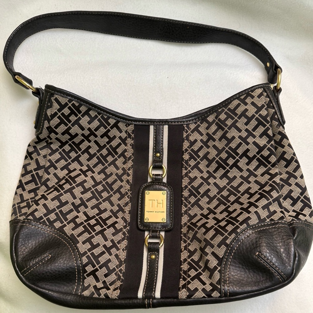 TOMMY HILFIGER Black Faux Leather and Canvas Hobo Bag Purse